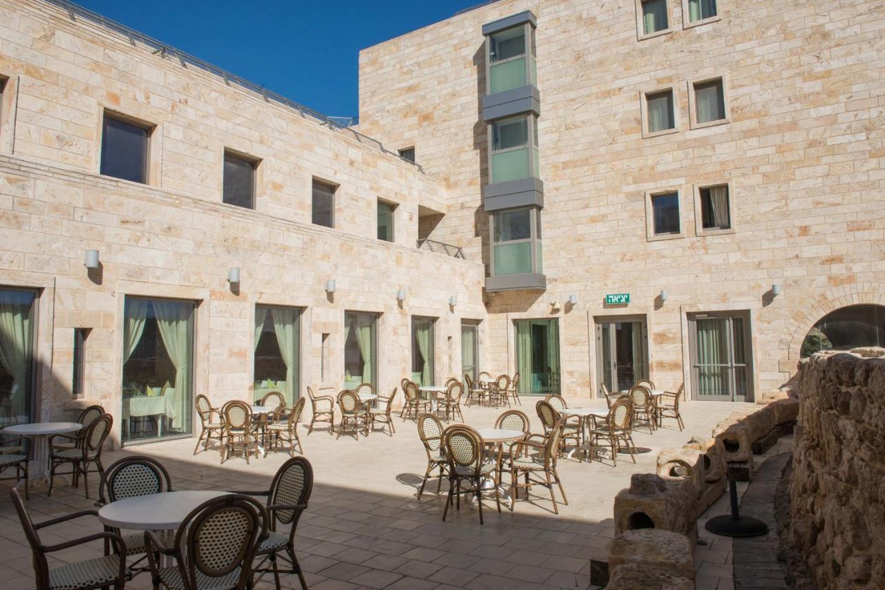 Hi - Akko Knights Hostel Bagian luar foto